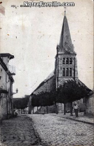 L-Eglise-et-la-Place.jpg